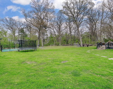 3309 York Road - Photo Thumbnail 17