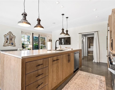 2067 Telfair Circle - Photo Thumbnail 7