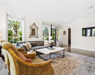 2067 Telfair Circle - Photo Thumbnail 3