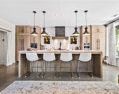 2067 Telfair Circle - Photo Thumbnail 5