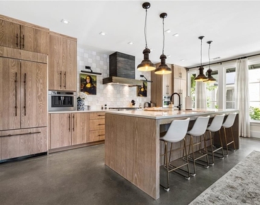 2067 Telfair Circle - Photo Thumbnail 6