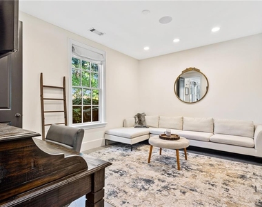 2067 Telfair Circle - Photo Thumbnail 16