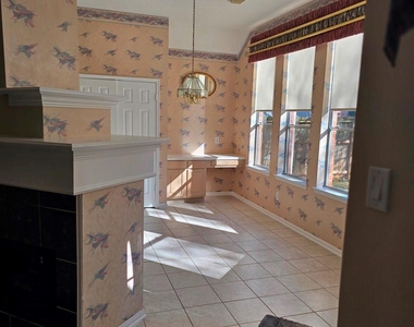 2727 Gregway Lane - Photo Thumbnail 4