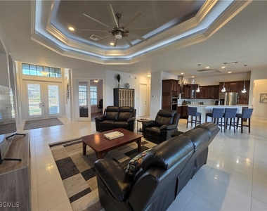 1255 Nw 38th Avenue - Photo Thumbnail 19
