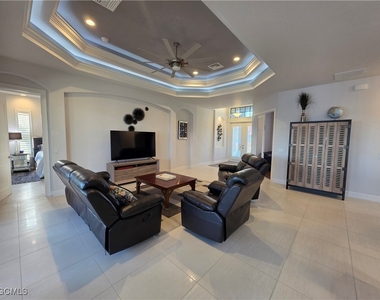 1255 Nw 38th Avenue - Photo Thumbnail 20
