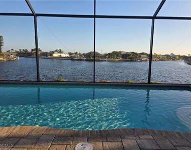 1255 Nw 38th Avenue - Photo Thumbnail 5