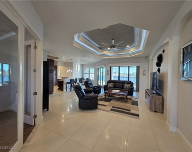 1255 Nw 38th Avenue - Photo Thumbnail 16