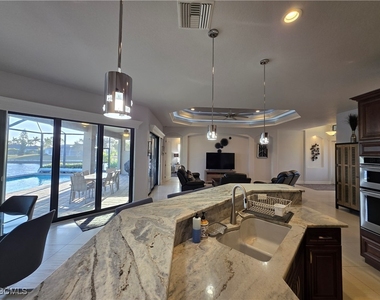 1255 Nw 38th Avenue - Photo Thumbnail 23