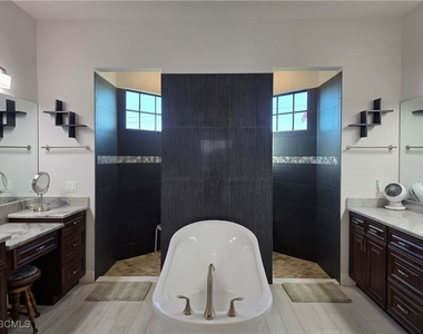 1255 Nw 38th Avenue - Photo Thumbnail 31