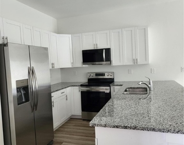2431 Lola Avenue S - Photo Thumbnail 1