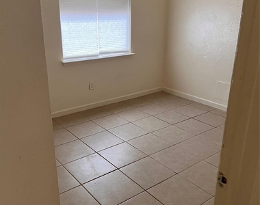 5415 Ridgemont Place - Photo Thumbnail 8