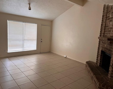 5415 Ridgemont Place - Photo Thumbnail 4