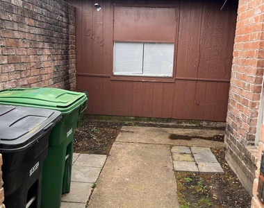 5415 Ridgemont Place - Photo Thumbnail 2