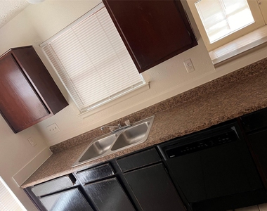 5415 Ridgemont Place - Photo Thumbnail 5