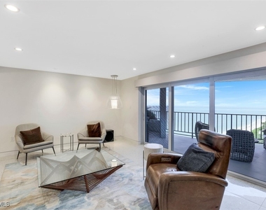 3951 Gulf Shore Boulevard N - Photo Thumbnail 7