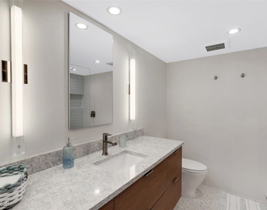 3951 Gulf Shore Boulevard N - Photo Thumbnail 16