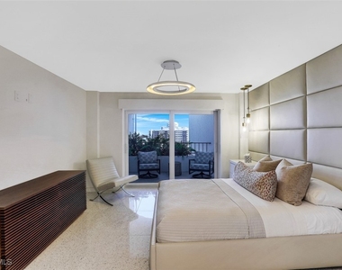 3951 Gulf Shore Boulevard N - Photo Thumbnail 15
