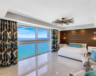 3951 Gulf Shore Boulevard N - Photo Thumbnail 3