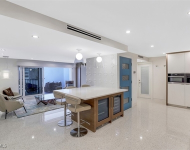 3951 Gulf Shore Boulevard N - Photo Thumbnail 11
