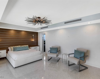 3951 Gulf Shore Boulevard N - Photo Thumbnail 12