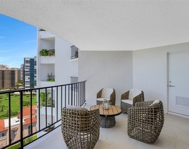 3951 Gulf Shore Boulevard N - Photo Thumbnail 17
