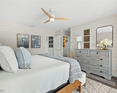 504 Tierra Mar Lane E - Photo Thumbnail 17