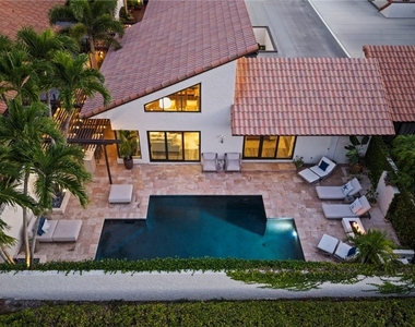 504 Tierra Mar Lane E - Photo Thumbnail 34