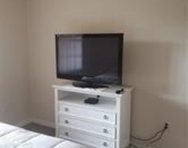 9621 Spanish Moss Way - Photo Thumbnail 11
