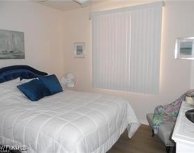 9621 Spanish Moss Way - Photo Thumbnail 10