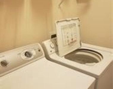 9621 Spanish Moss Way - Photo Thumbnail 14