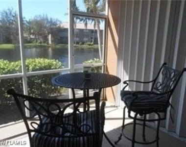 9621 Spanish Moss Way - Photo Thumbnail 4