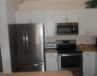 9621 Spanish Moss Way - Photo Thumbnail 23