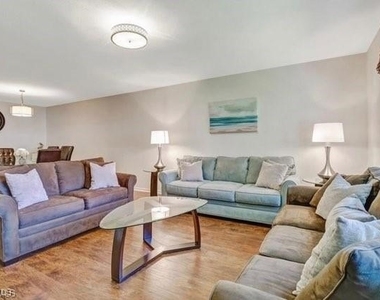 480 Bermuda Cove Way - Photo Thumbnail 2