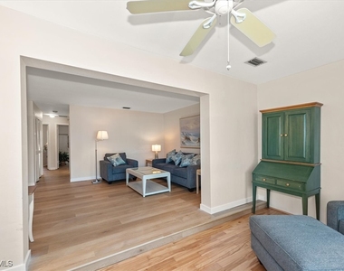 1065 Gulf Shore Boulevard N - Photo Thumbnail 17