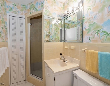1065 Gulf Shore Boulevard N - Photo Thumbnail 18