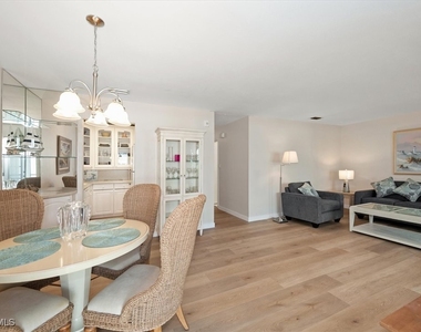 1065 Gulf Shore Boulevard N - Photo Thumbnail 5