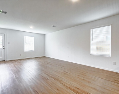 21535 Carosella Drive - Photo Thumbnail 10