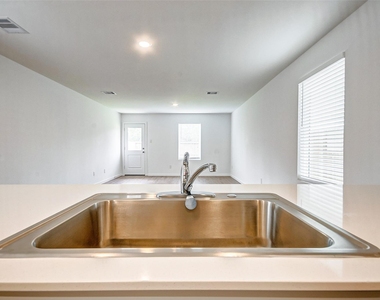 21535 Carosella Drive - Photo Thumbnail 8