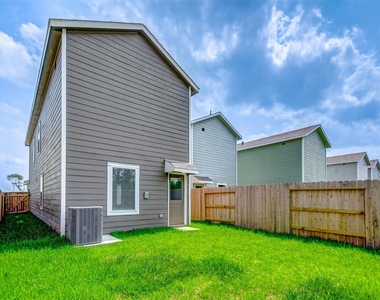 21535 Carosella Drive - Photo Thumbnail 24