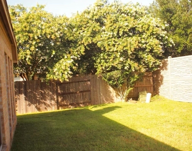 22119 Canyonwood Park - Photo Thumbnail 1