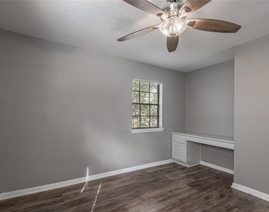 2402 Sycamore Avenue - Photo Thumbnail 12