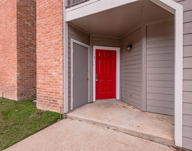 2402 Sycamore Avenue - Photo Thumbnail 2