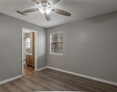2402 Sycamore Avenue - Photo Thumbnail 16