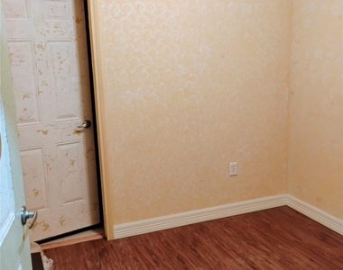 9788 Clarewood Drive - Photo Thumbnail 16