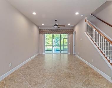829 Pinewood Drive - Photo Thumbnail 9