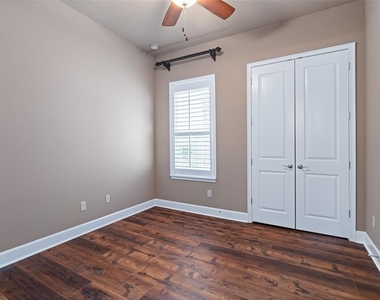 829 Pinewood Drive - Photo Thumbnail 26