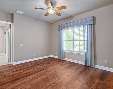 829 Pinewood Drive - Photo Thumbnail 20