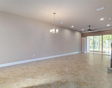 829 Pinewood Drive - Photo Thumbnail 5