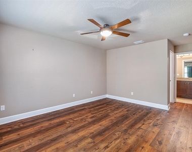 829 Pinewood Drive - Photo Thumbnail 35
