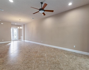 829 Pinewood Drive - Photo Thumbnail 11